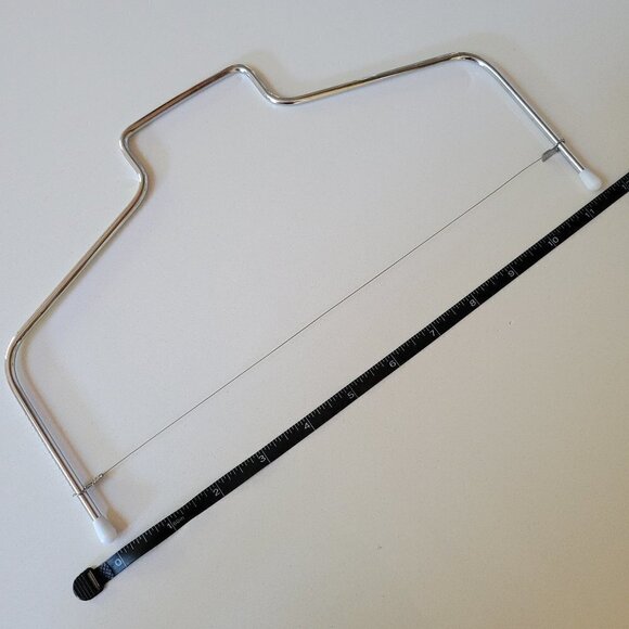 Adjustable Level Metal Cake Cutter for Baking - Picture 4 of 7